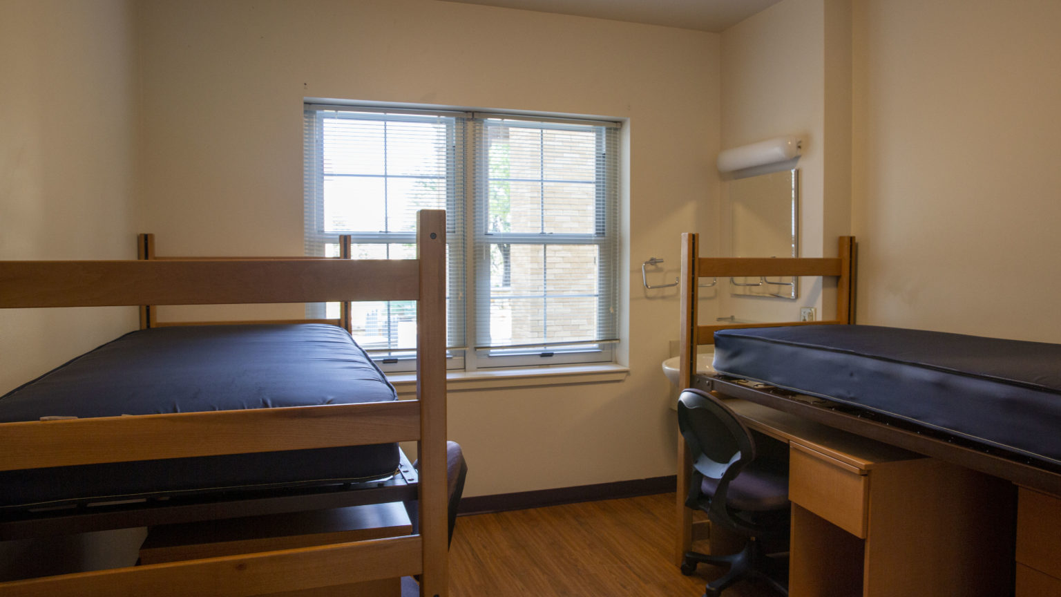 TCU-Clark-Hall-Bedroom | Housing & Residence Life